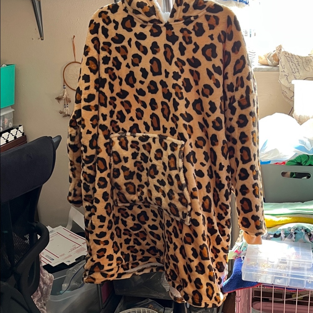 Leopard Print Cozy Teddy Jacket